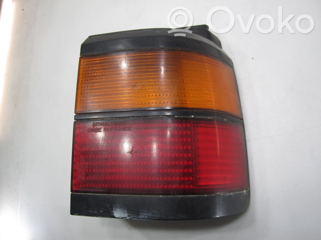 Volkswagen PASSAT B3 Lampa tylna 