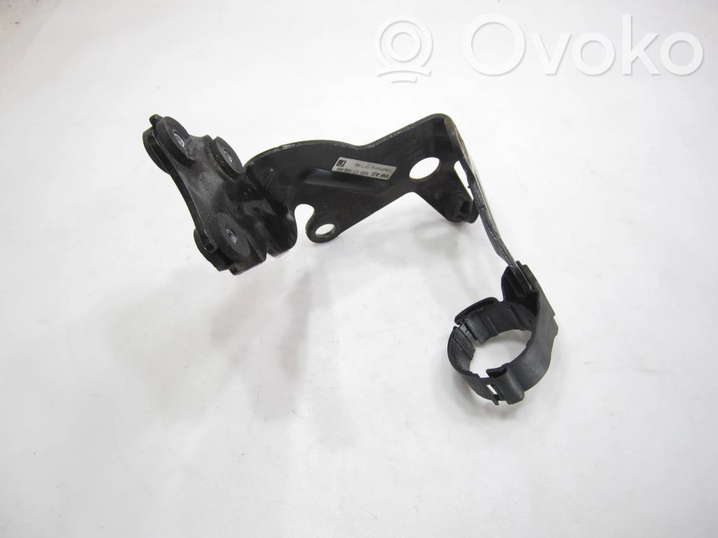 Volkswagen PASSAT B8 Other engine bay part 