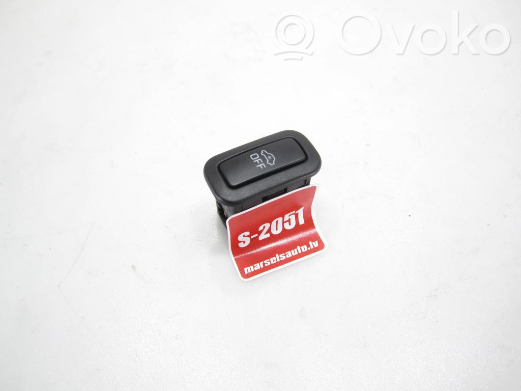 Volkswagen PASSAT B8 Alarm switch 