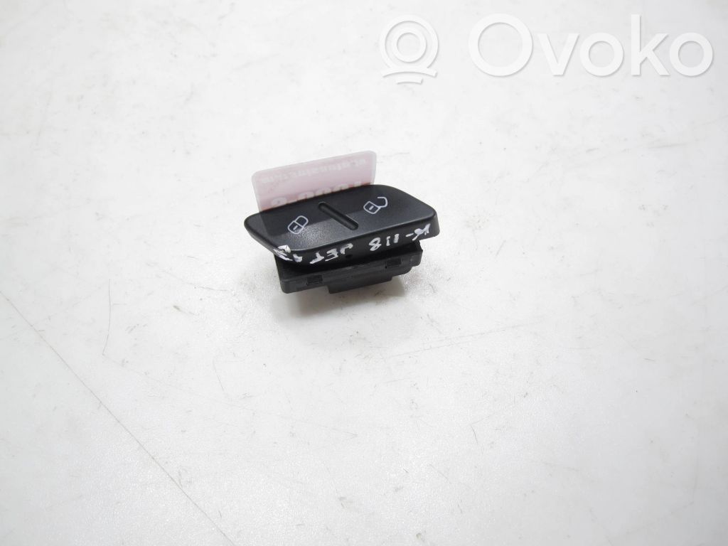 Volkswagen Jetta VI Central locking switch button 