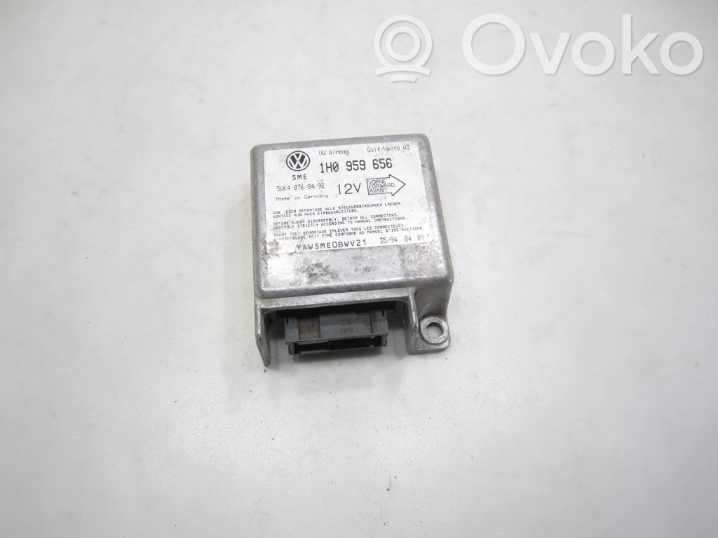 Volkswagen Golf III Airbag control unit/module 
