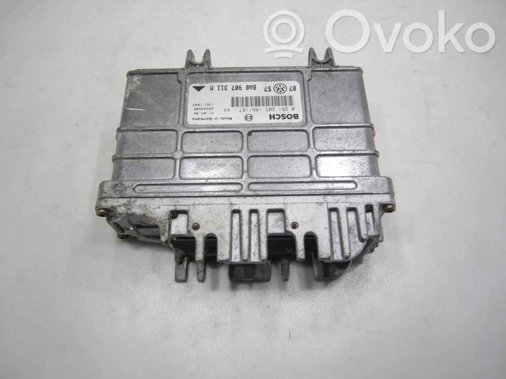 Volkswagen Golf III Engine control unit/module 