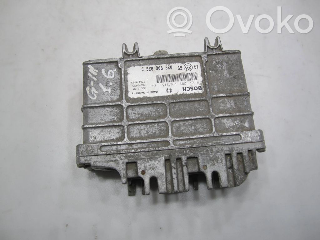 Volkswagen Golf III Engine control unit/module 
