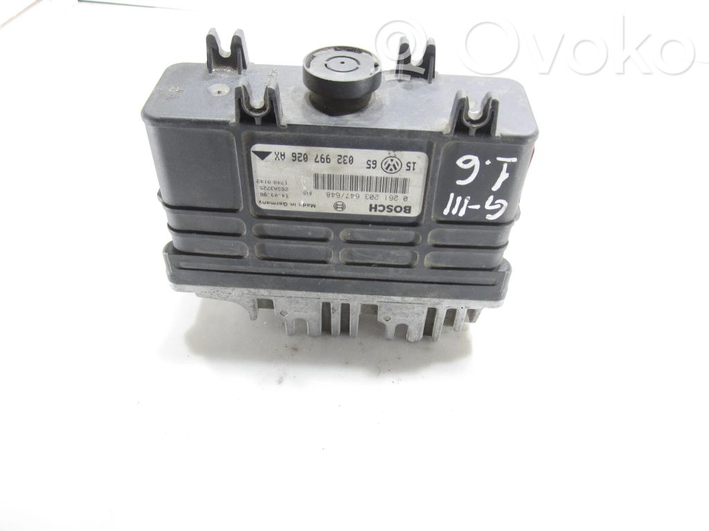 Volkswagen Golf III Engine control unit/module 