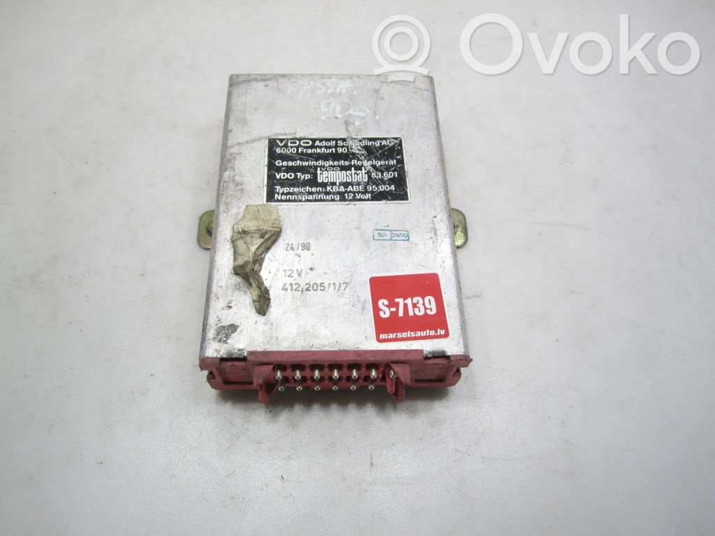 Volkswagen PASSAT B3 Cruise control unit/module 