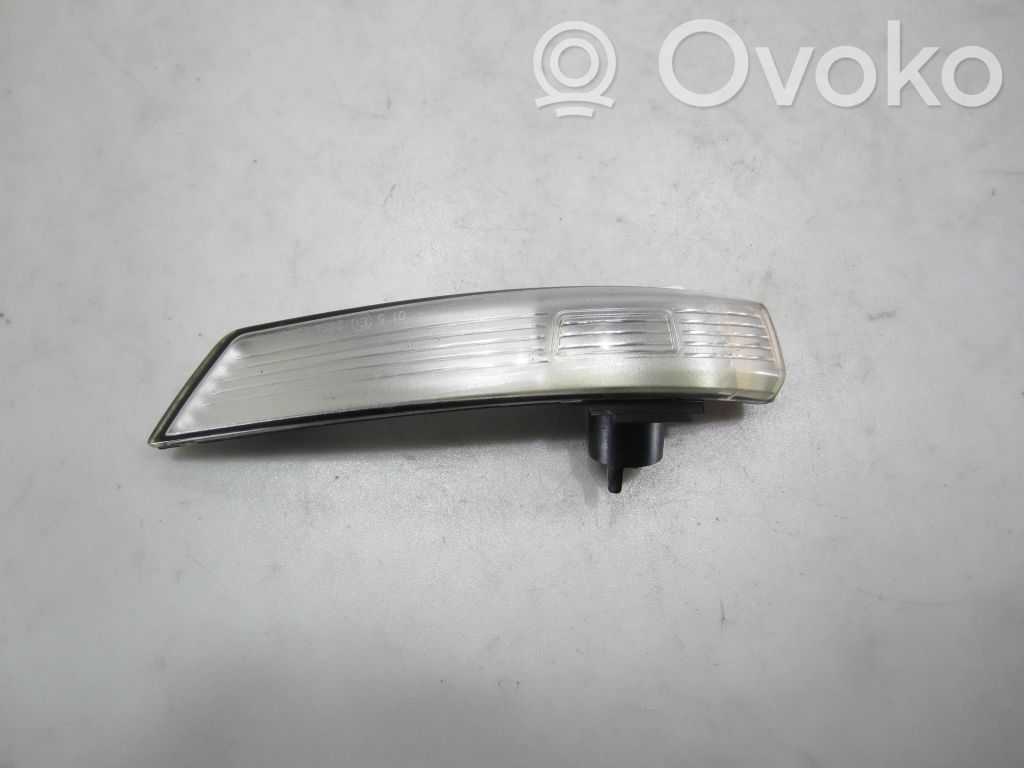 Ford Focus Mirror indicator light 