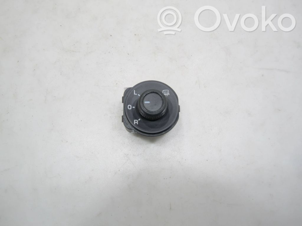 Volkswagen Caddy Wing mirror switch 