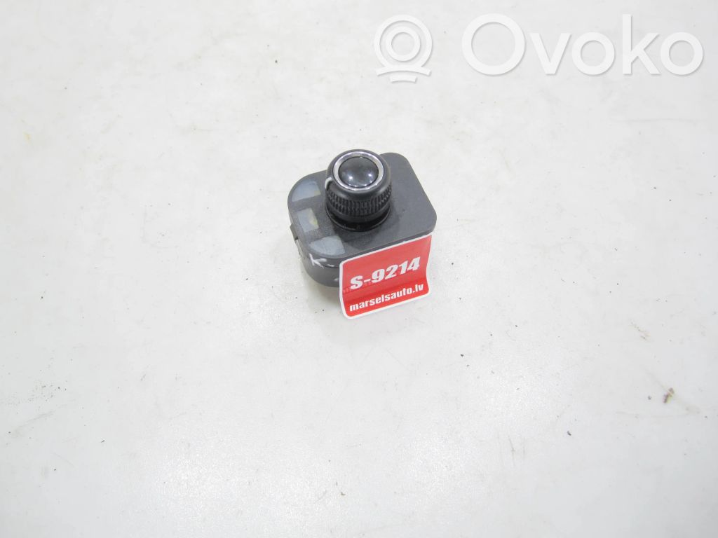 Przycisk regulacji lusterek bocznych   8K0959565B,4608,PBTPGF20BG1
