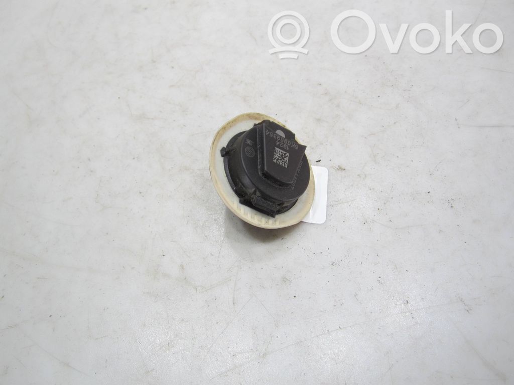 Volkswagen Golf VI Airbag deployment crash/impact sensor 