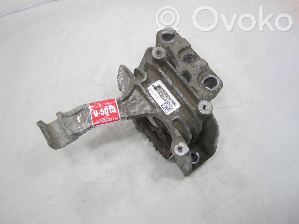 Skoda Octavia Mk3 (5E) Engine mount bracket 