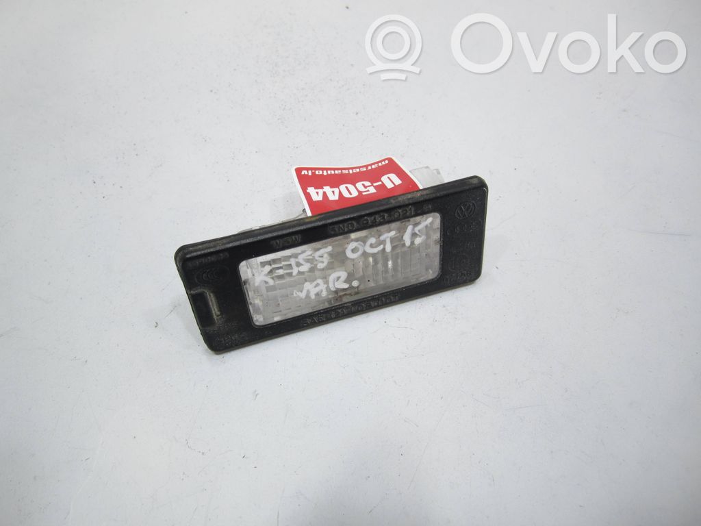 Skoda Octavia Mk3 (5E) Lampa oświetlenia tylnej tablicy rejestracyjnej 
