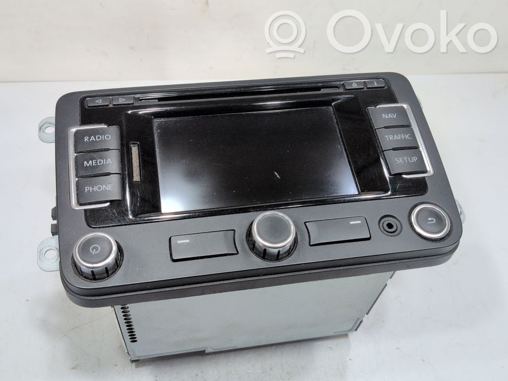 Volkswagen PASSAT B7 Panel / Radioodtwarzacz CD/DVD/GPS 