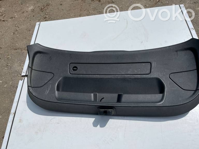 Audi A1 Poszycie / Tapicerka tylnej klapy bagażnika 