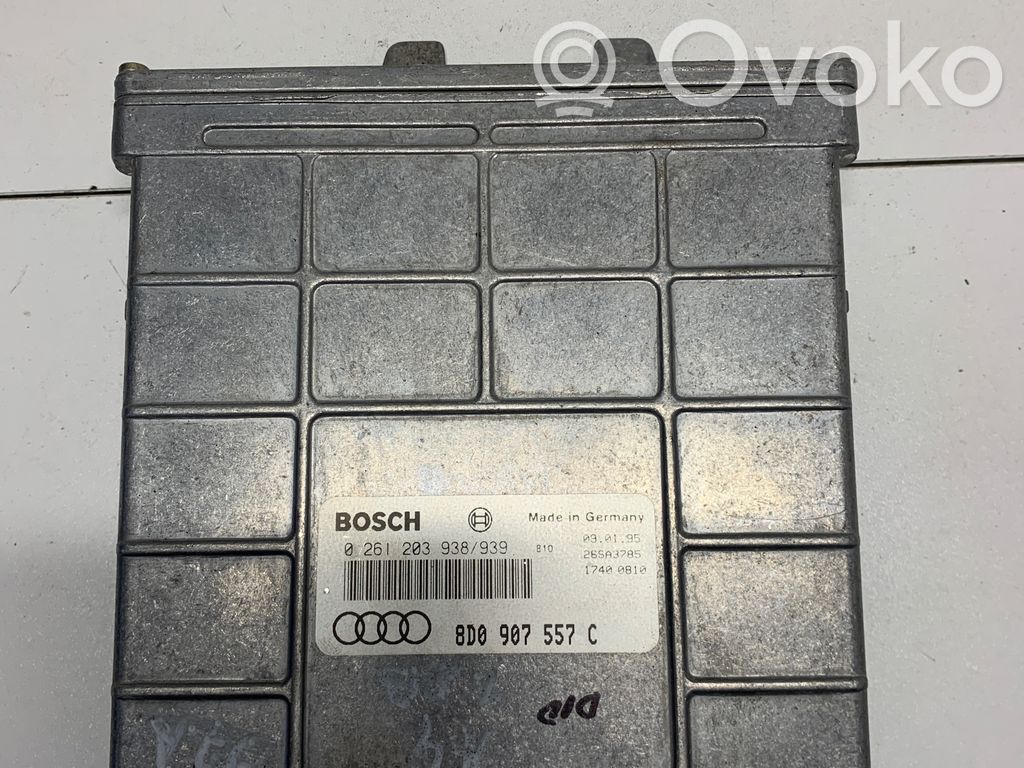 Engine control unit/module   8D0907557C,0261203938