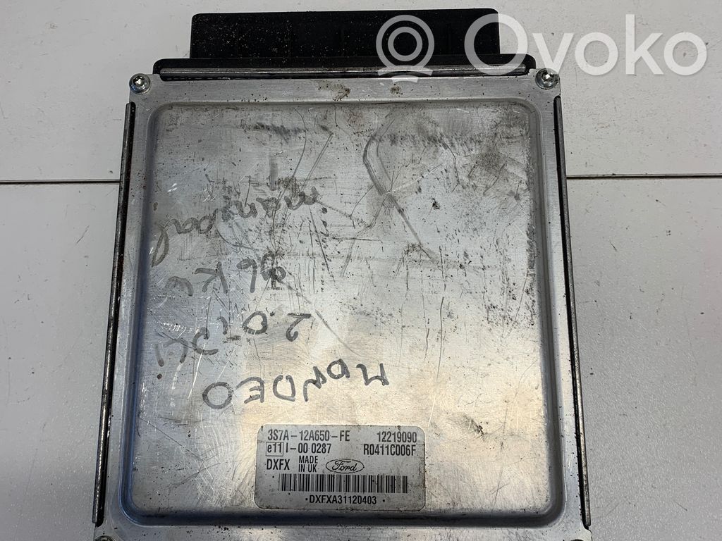 Ford Mondeo Mk III Engine control unit/module 