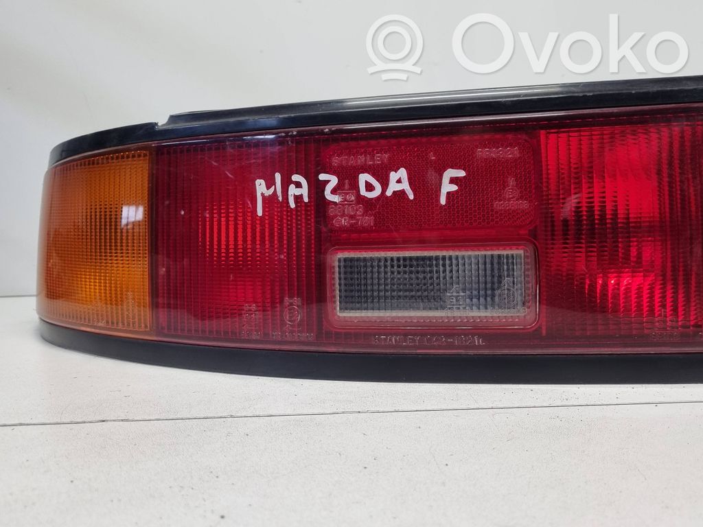Mazda 323 F Takaluukun takavalot 