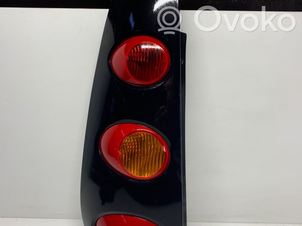 Smart ForFour I Aizmugurējais lukturis virsbūvē 