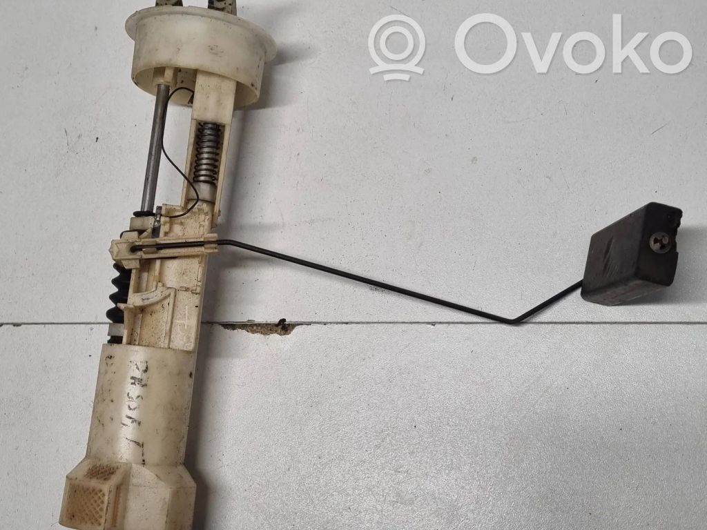 Volkswagen PASSAT B3 Fuel level sensor 