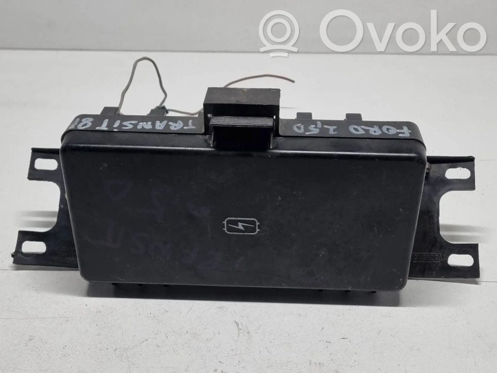 Fuse box set   86VP14K131AB