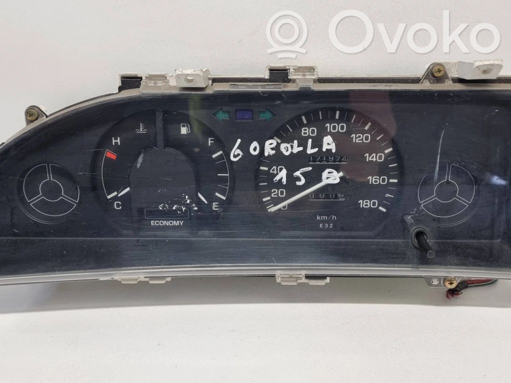 Toyota Corolla E90 Speedometer (instrument cluster) 