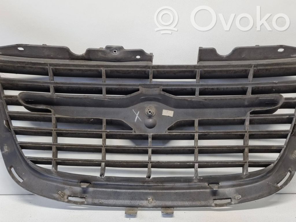 Chrysler 300M Front grill 