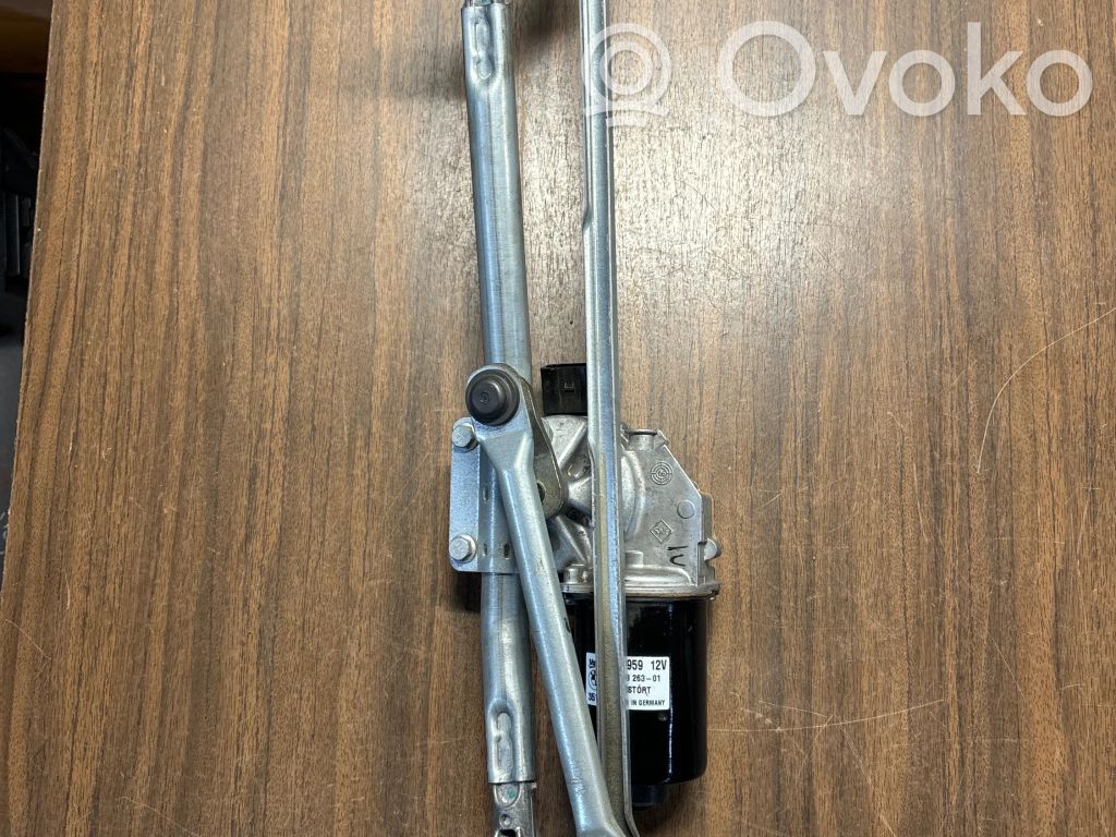 BMW 3 E90 E91 Etupyyhkimen vivusto ja moottori 