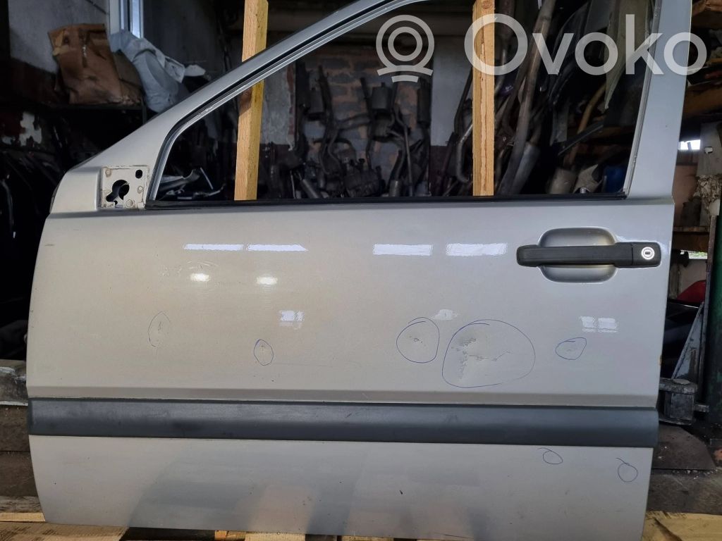 Volvo V70 Priekinės durys 