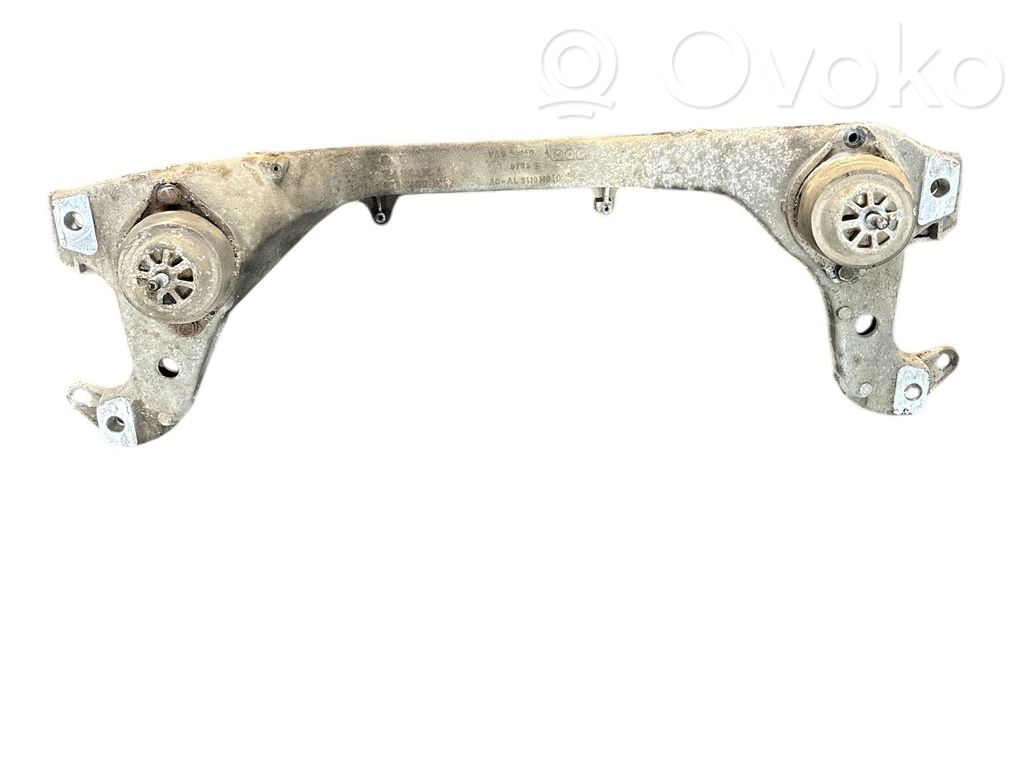 Volkswagen Touareg I Engine mounting bracket 