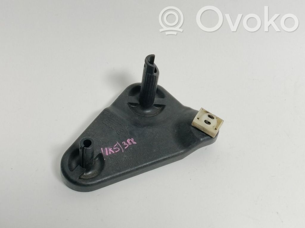 Gear shift cable bracket   5K0711203A