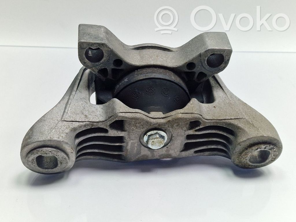Ford Focus Engine mount bracket 