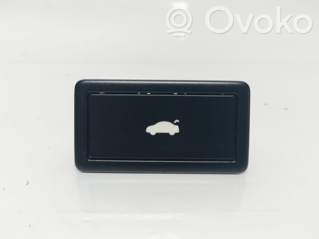 Tailgate/boot open switch button   3D0959831D