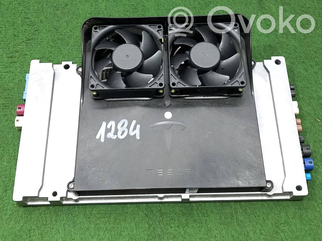Tesla Model X Autres unités de commande / modules 