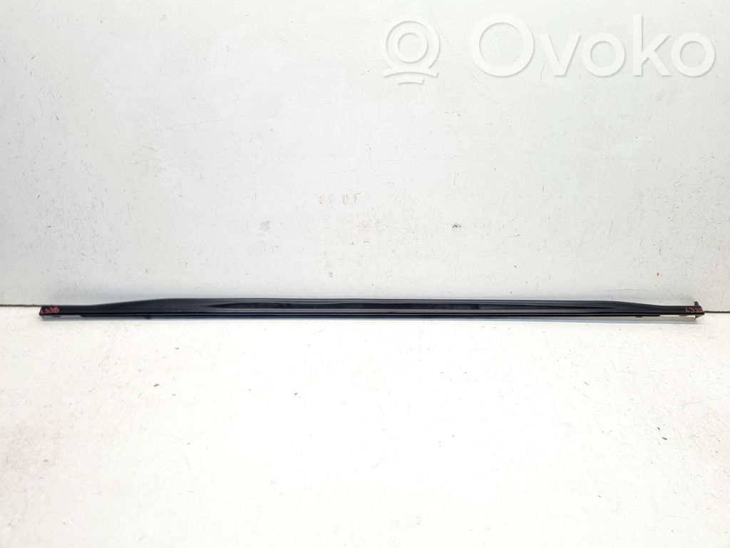 Volkswagen Golf VIII Listwa progowa 