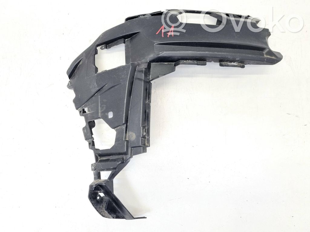 Audi Q7 4M Front bumper mounting bracket 
