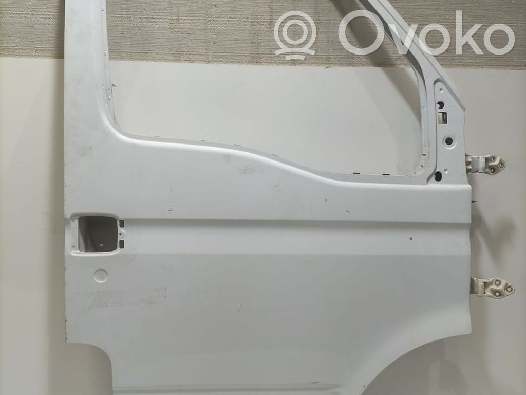 Iveco Daily 45 - 49.10 Puerta delantera 