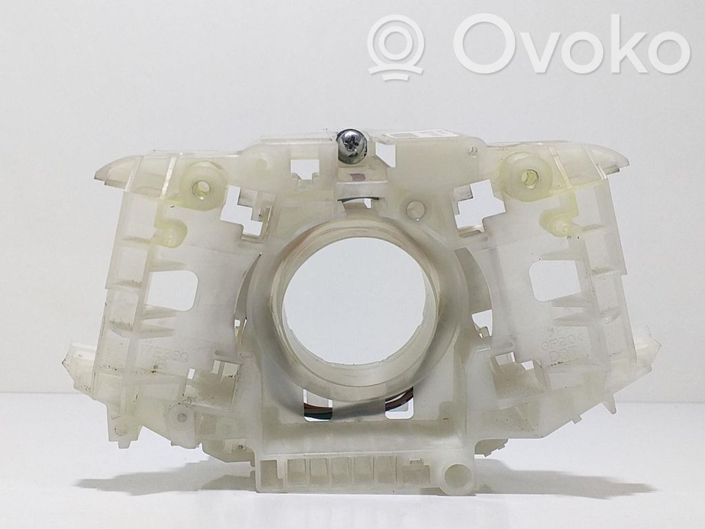Mitsubishi Outlander Boutons / interrupteurs volant 