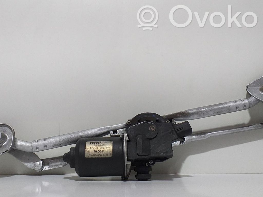 Toyota Avensis T250 Wiper motor 
