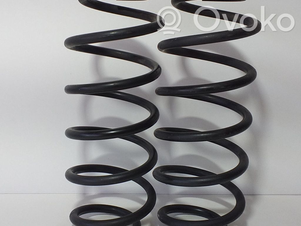 Toyota Auris E180 Front coil spring 