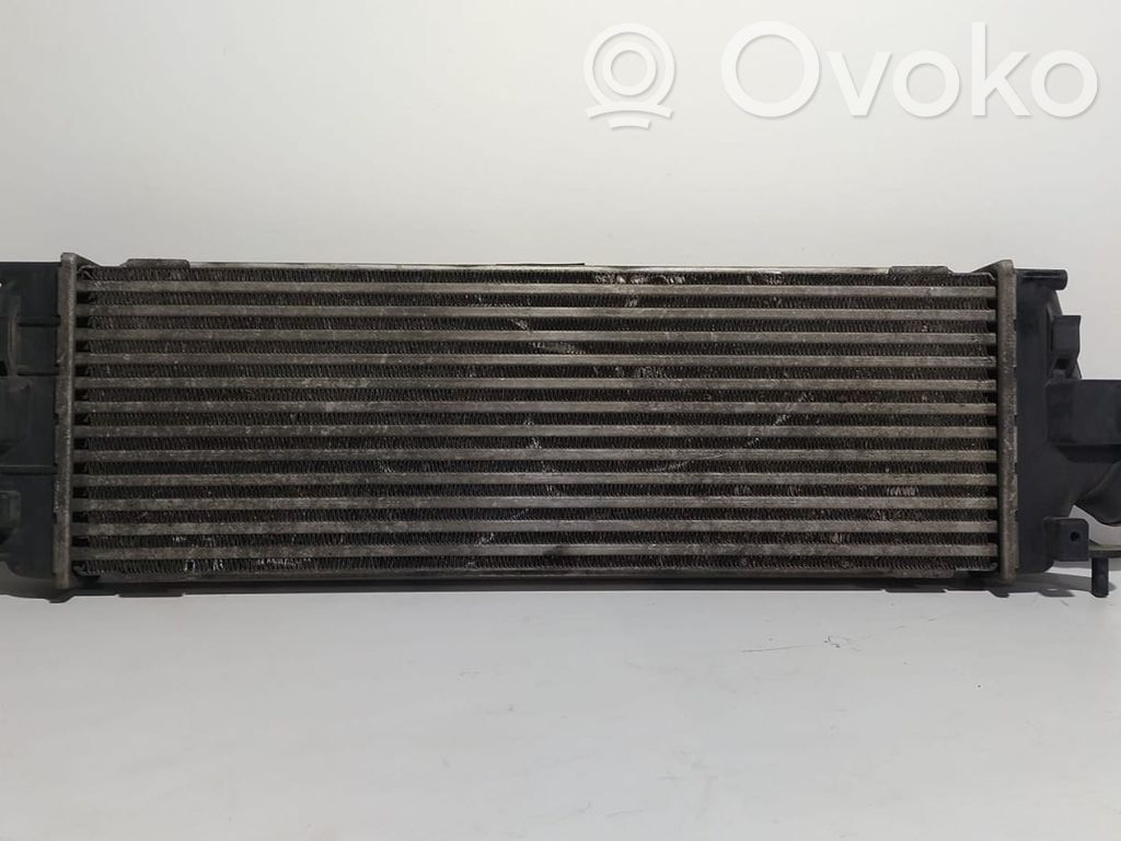 Opel Vivaro Interkūlerio radiatorius 