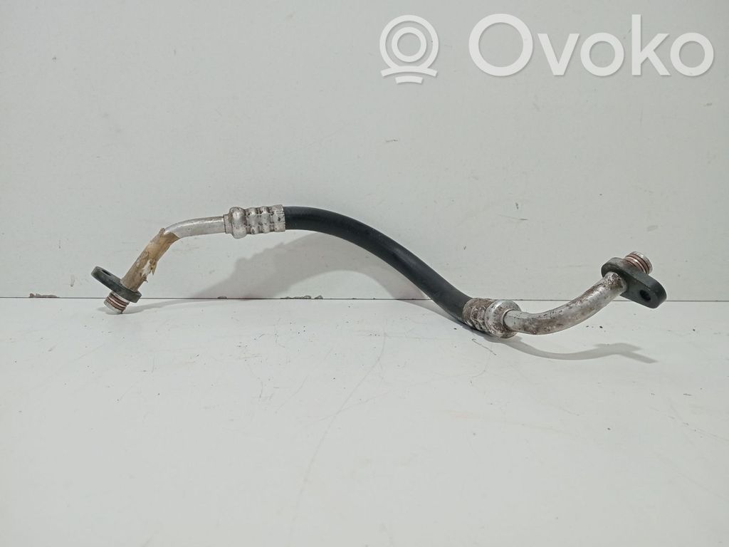 Ilmastointilaitteen putki (A/C)   RHRDW10BTED4