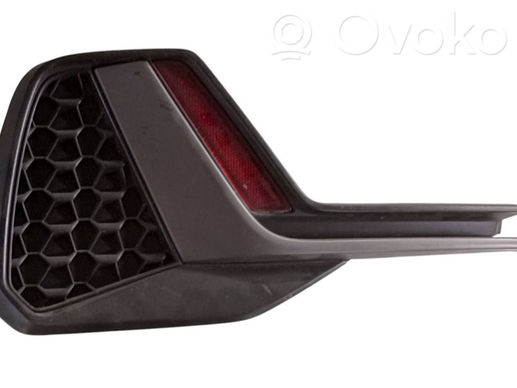 Apatinė bamperio dalis   82A807833B