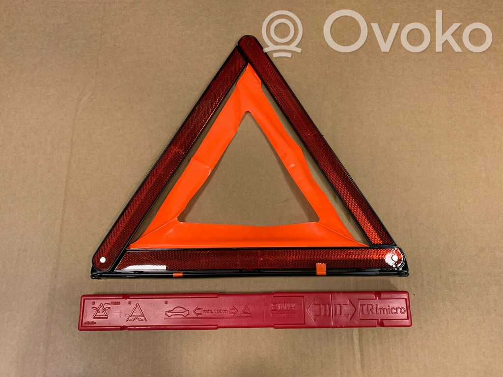 Avārijas zīme   71606770096,71606770487,6770487,6768272,6770096,71600141157,71606768272