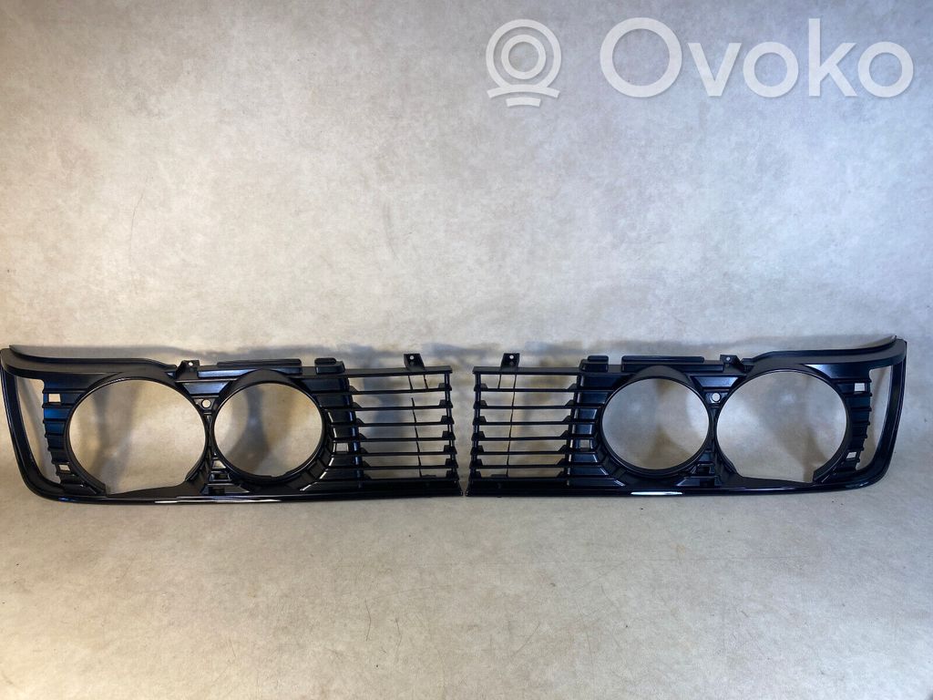 BMW 7 E23 Ajovalon valaisimen alalista 