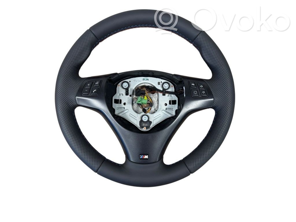 Volant   32307839114,32306763082,32306770515,32306884672,32307839114,32307906846,6763082,6770515,6884672,7839114,7906846