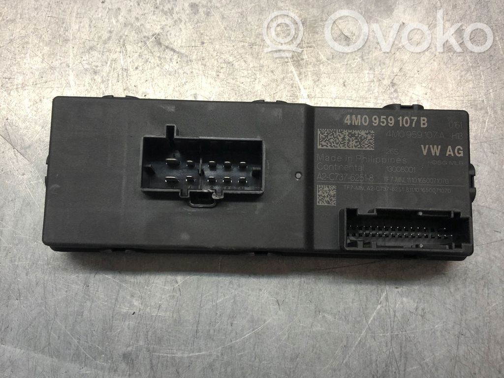 Audi A4 S4 B9 Tailgate/trunk control unit/module 