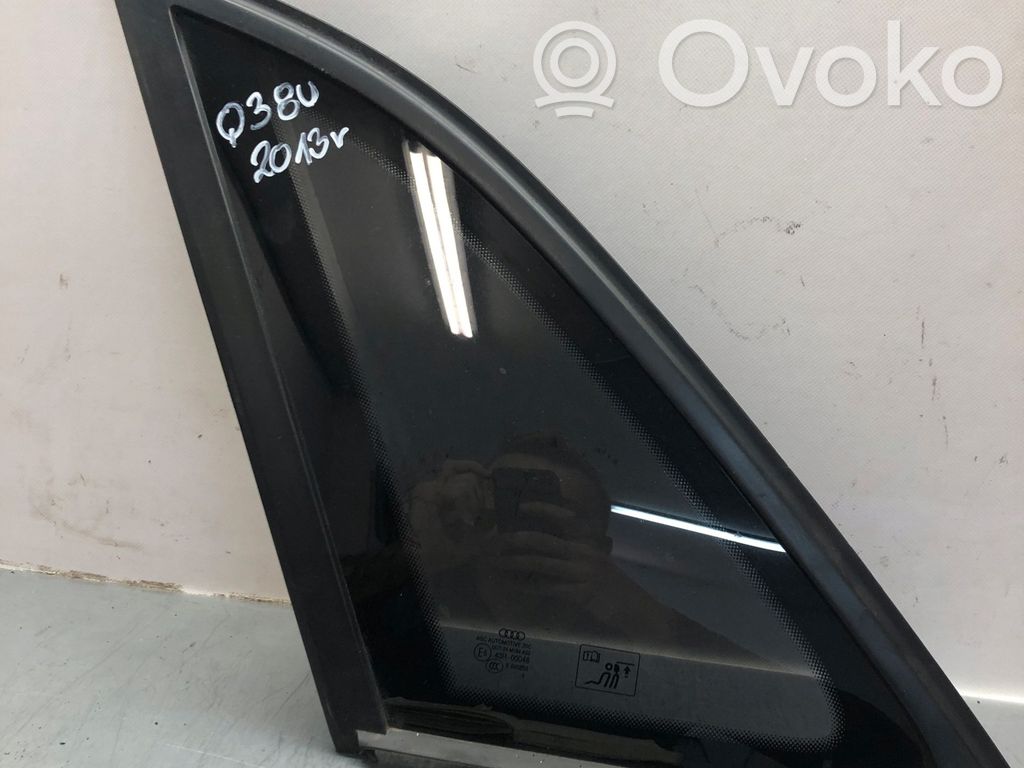 Audi Q3 8U Galinis šoninis kėbulo stiklas 