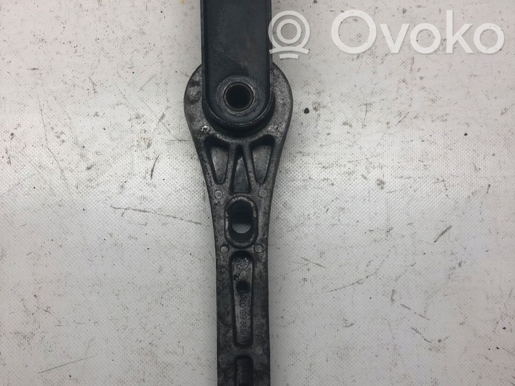 Audi Q3 8U Engine mounting bracket 