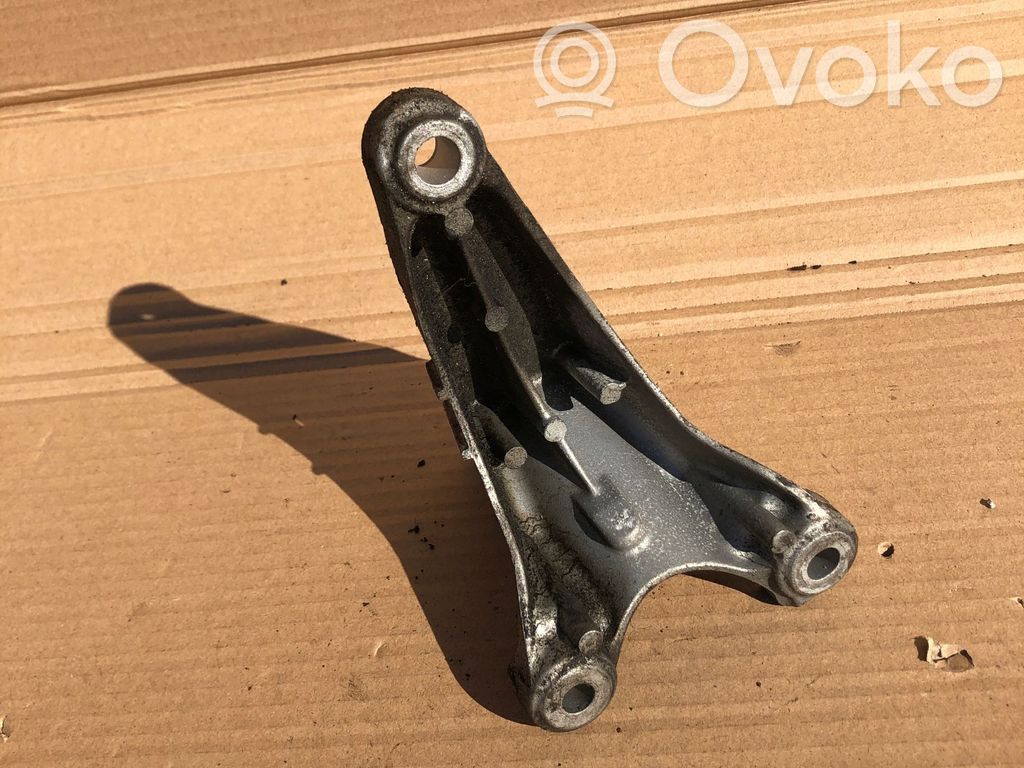 Engine mounting bracket   8E0199308AN