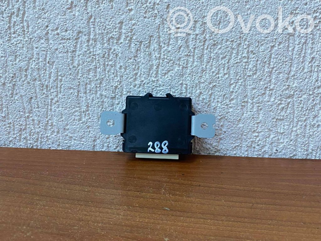 Lexus NX Wing mirror control module 