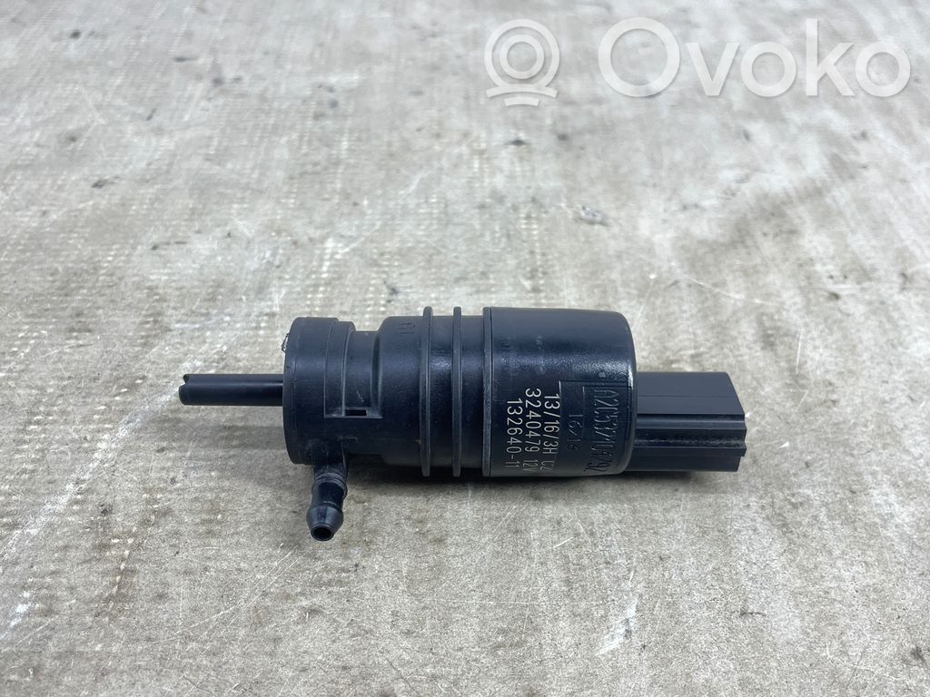 BMW 5 F10 F11 Windscreen/windshield washer pump 